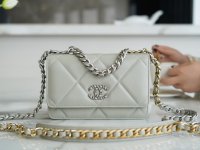 CHANEL 19 MINI CLUTCH