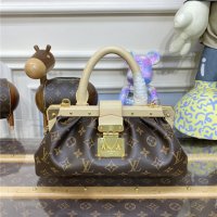 Louis Vuitton Monogram Clutch H27 M22327