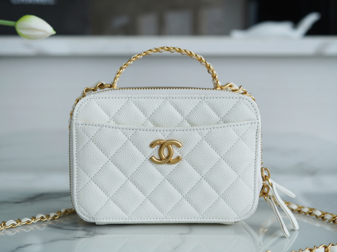 Chanel HANDBAG white