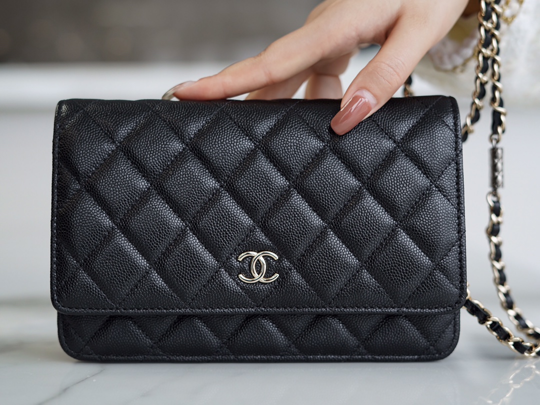 CHANEL CROSSBODY BAG black