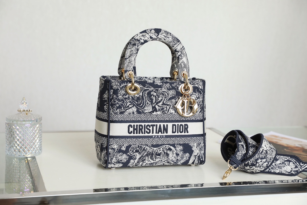 Christian Dior Lady D-Lite