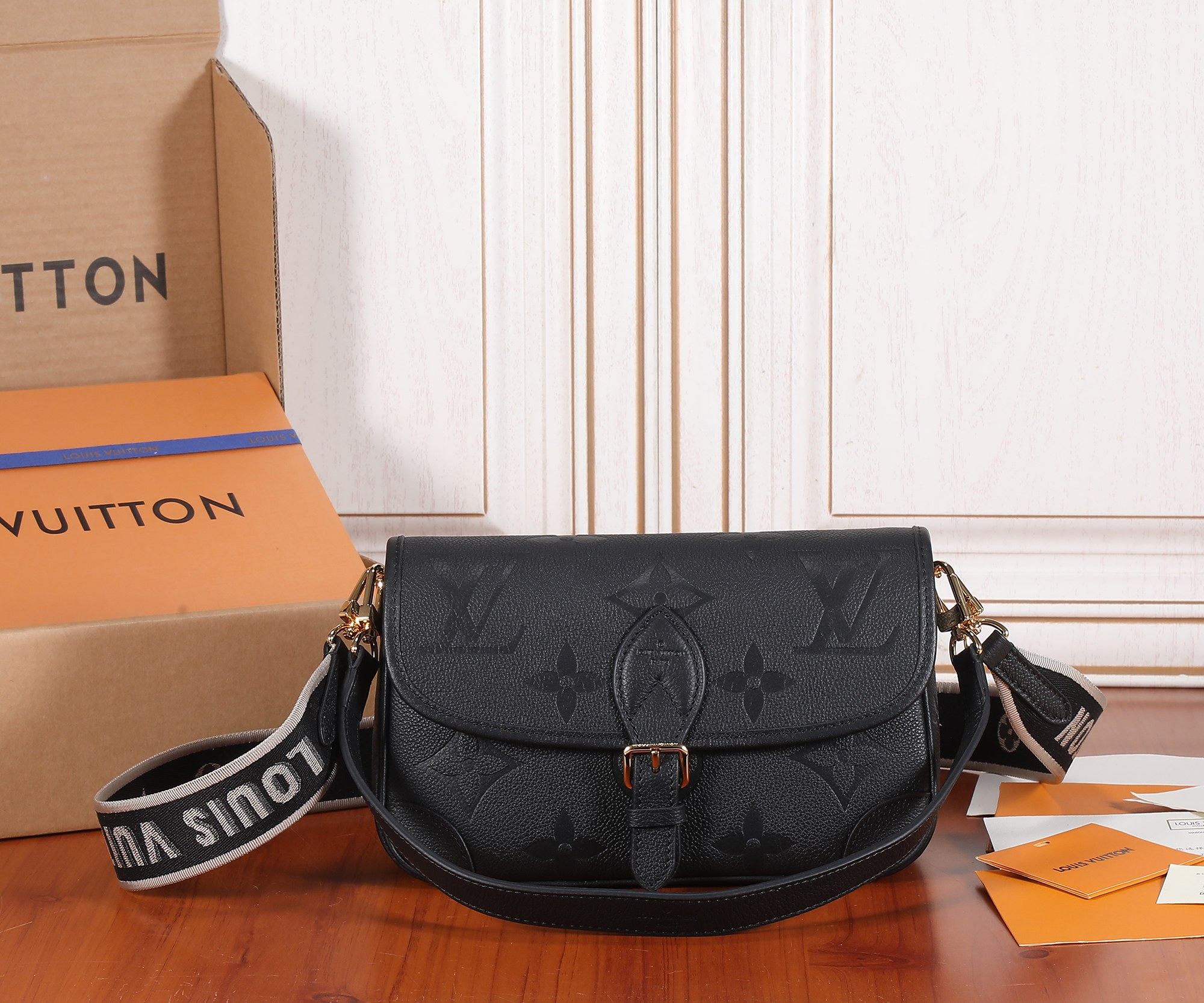 LOUIS VUITTON CROSSBODY BAG black