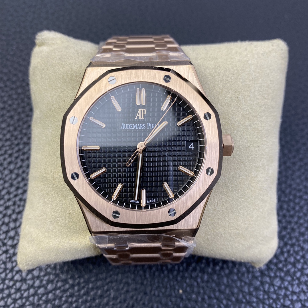 The Audemars Piguet Royal Oak 15500ST.OO.1220ST.04 watch