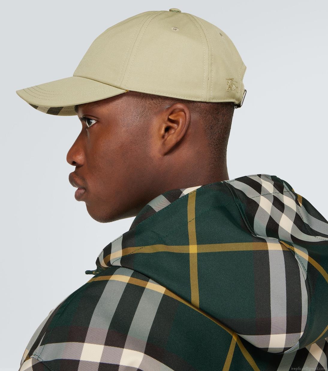 BurberryBaseball cap