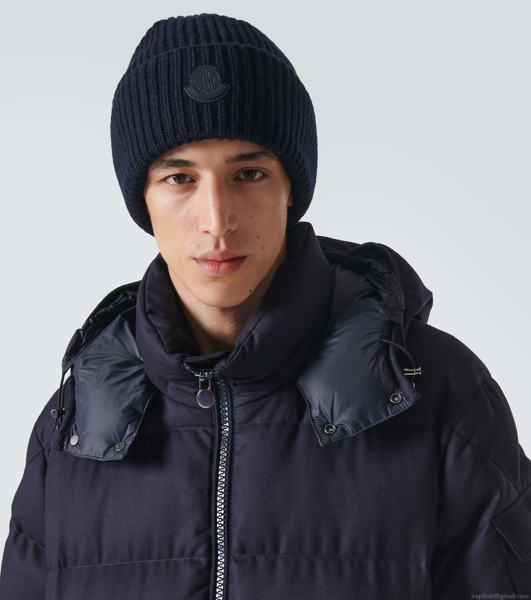 MonclerLeather-trimmed cashmere beanie