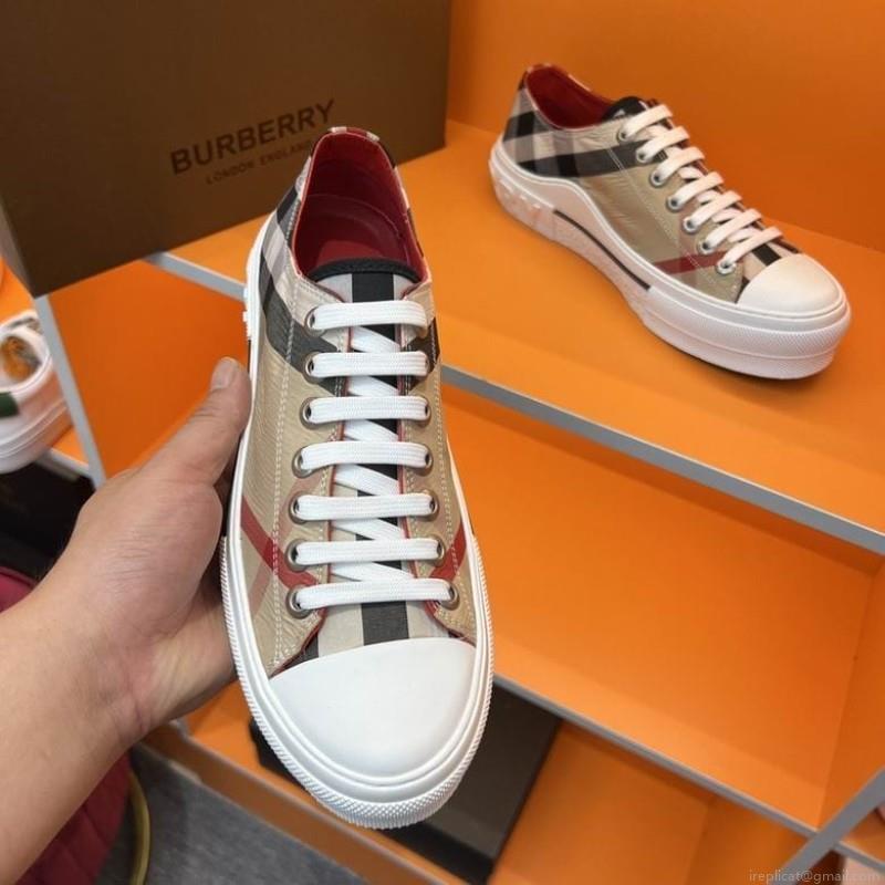 2022 Burberry Man low Cut 1216 Burberry sz38-45 1C n1026