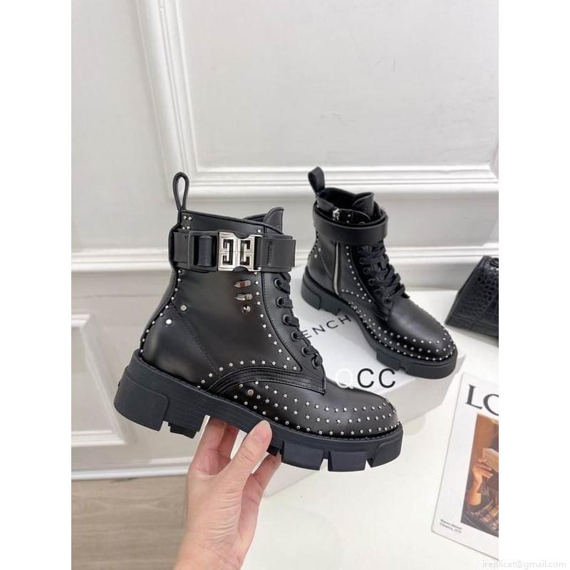 Givenchy short boots Woman Ts Givenchy sz35-42 2C XC1007