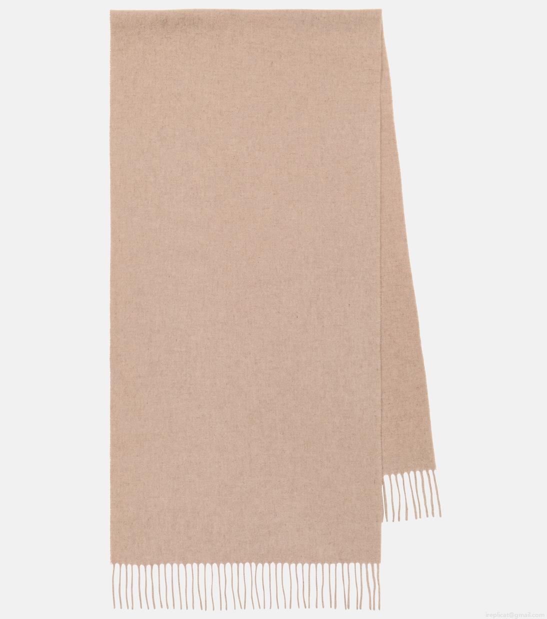 TotemeVirgin wool scarf