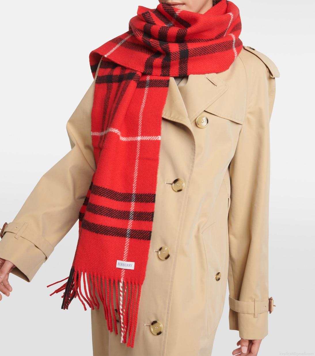 BurberryBurberry Check wool and cashmere scarf